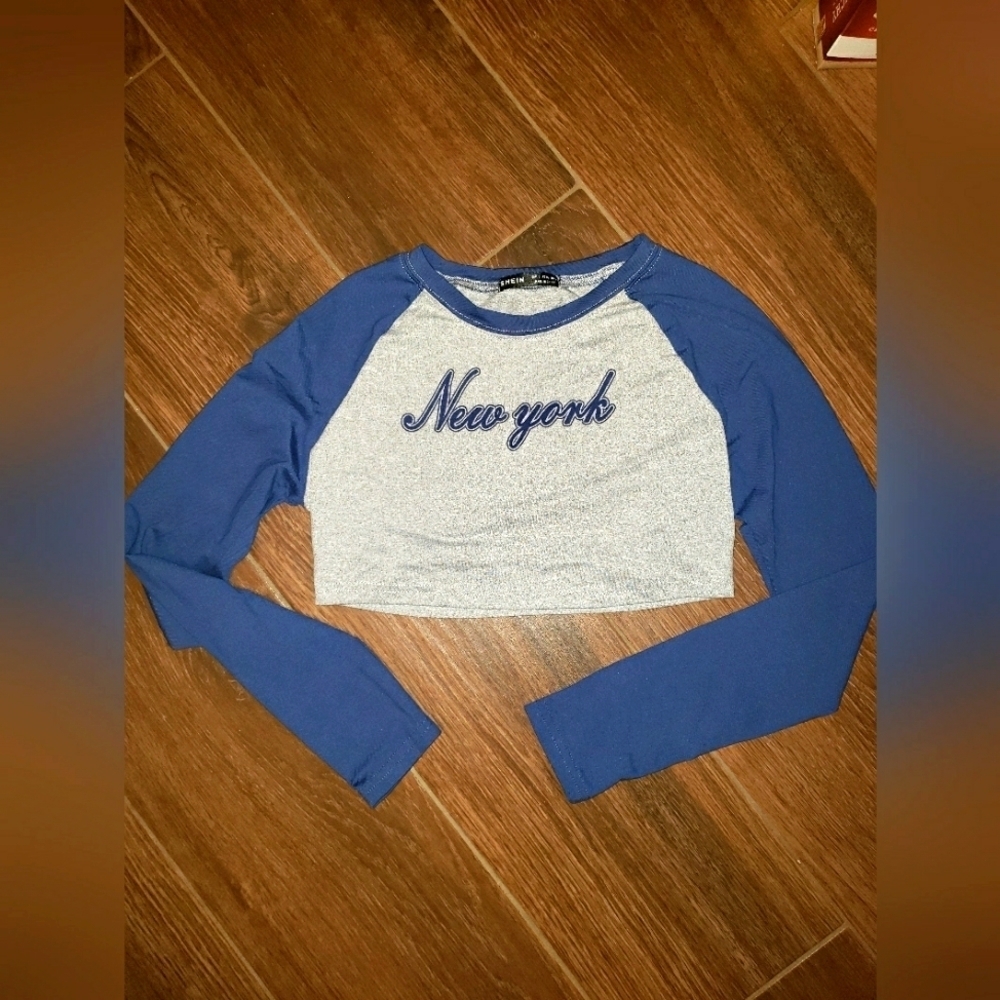 SHEIN CROP TOP NEW YORK TOP LONG SLEEVE SZ SMALL